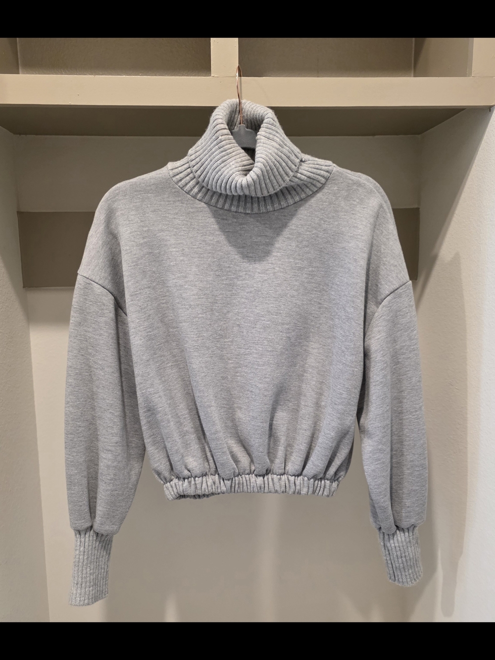 Zara Light Gray Ribbed Turtleneck Sweatshirt